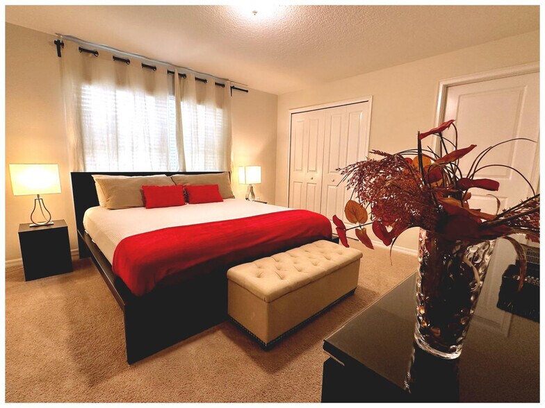 Building Photo - 4819 Brier Rose Ln