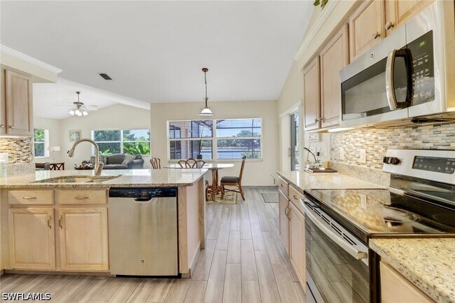 Building Photo - 12406 Lake Shalimar Dr