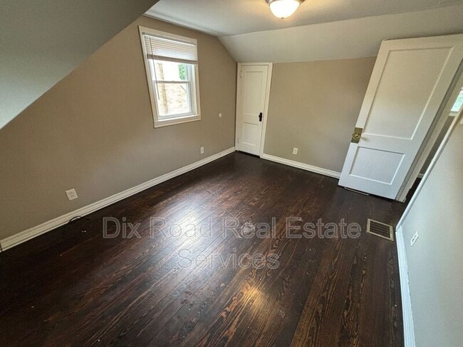 Building Photo - 3265 Buell St