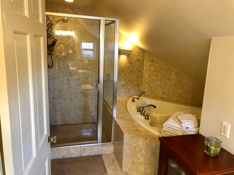 Building Photo - 8412 Oxford Woods Ct