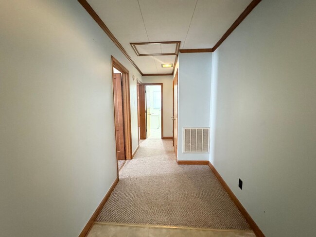 Building Photo - 108 Jennings Dr