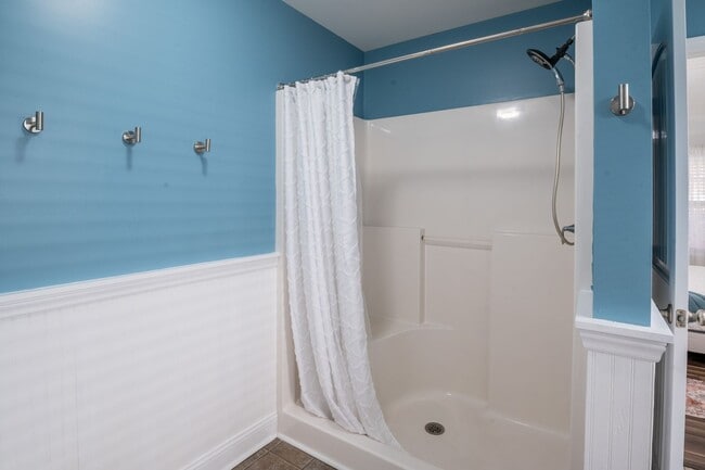 Building Photo - Seashell Cove @ 148 NE 13th St