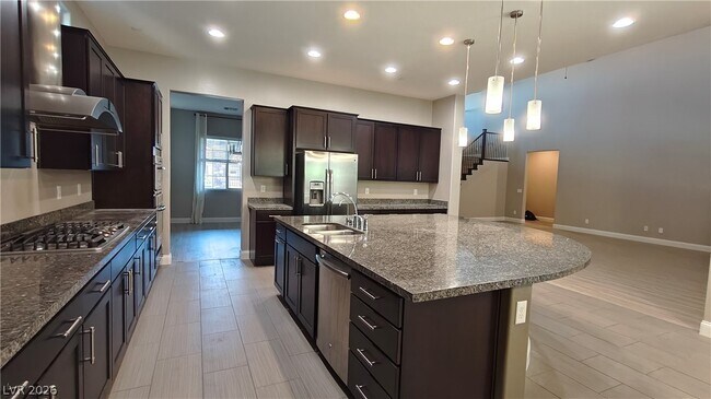Building Photo - 2868 Josephine Dr