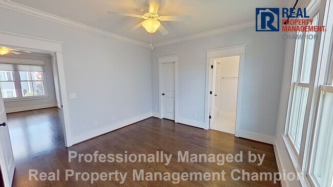 Building Photo - Exquisite Executive Home in Autumn Hall