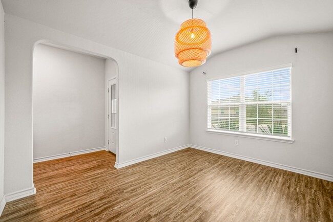 Building Photo - First time rental!