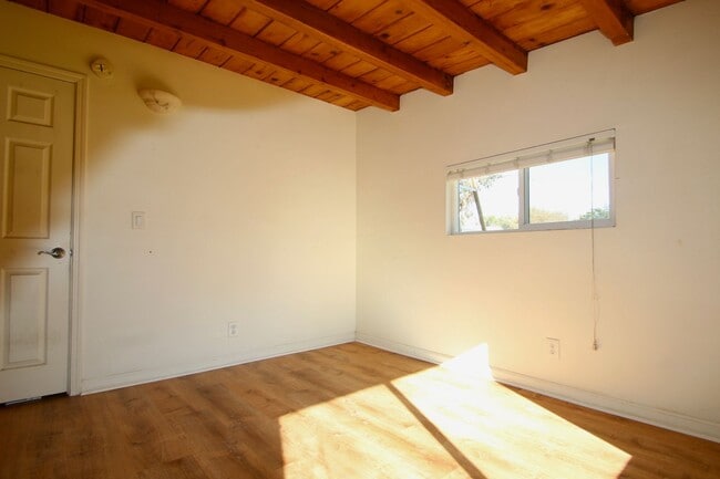 Building Photo - 2 Bedroom 1 bath - Bennett Valley