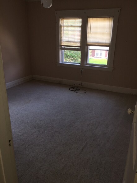 Building Photo - 4208 Verne Ave