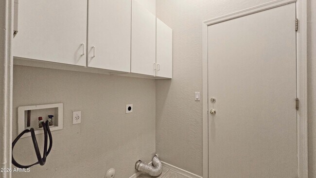 Building Photo - 13588 W Alvarado Dr