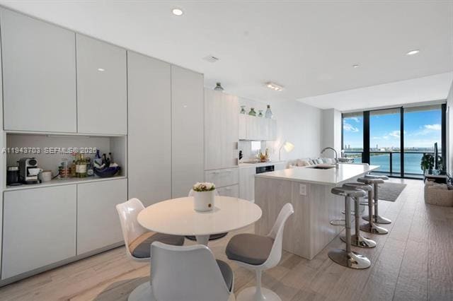 Building Photo - 480 NE 31st St