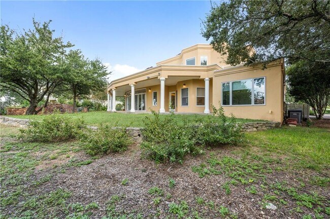 Building Photo - 16018 Fontaine Ave