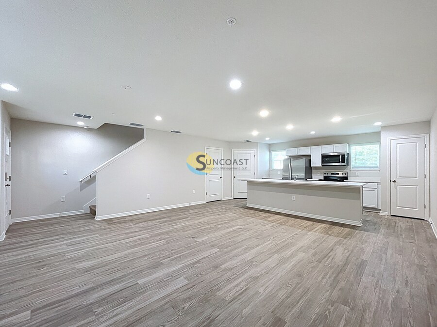 Building Photo - 3821 SW 43rd Ct