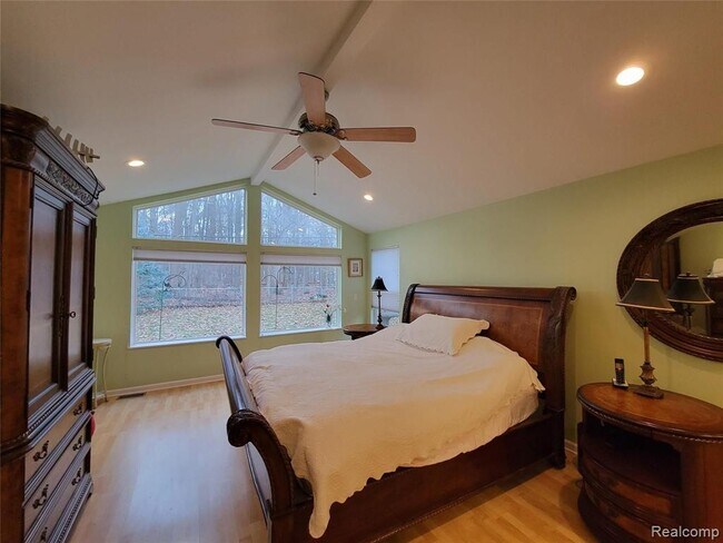 Building Photo - 18311 Norwich Rd