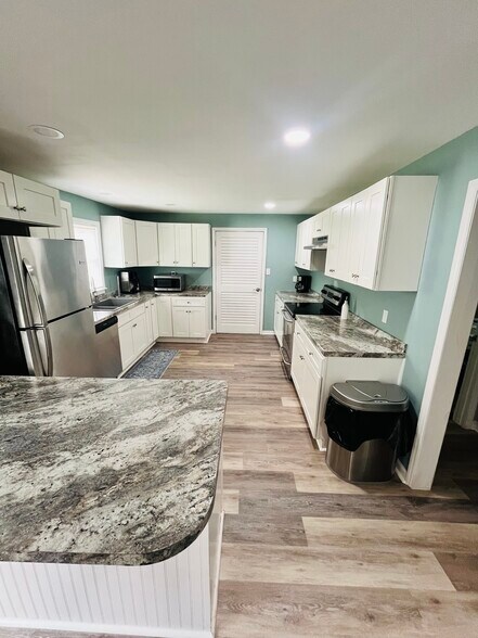 Building Photo - 305 Starnes Cove Rd