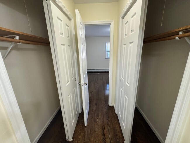 Building Photo - 89 McAdoo Ave