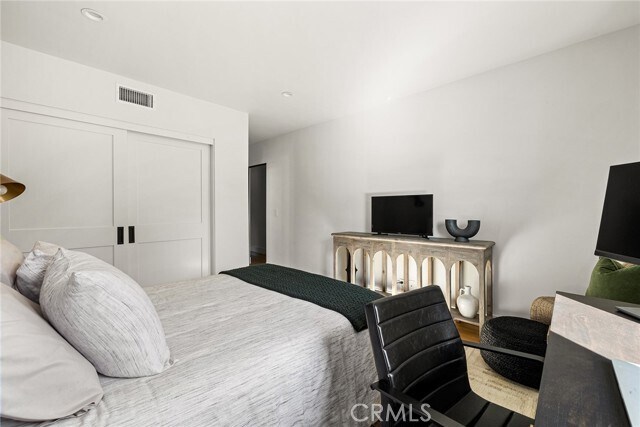 Building Photo - 5115 Los Feliz Blvd