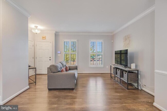 Building Photo - 642 Belmont Bay Dr