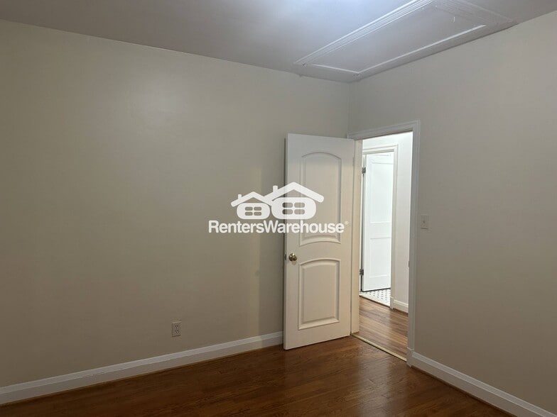 Building Photo - 2924 Cub Hill Rd