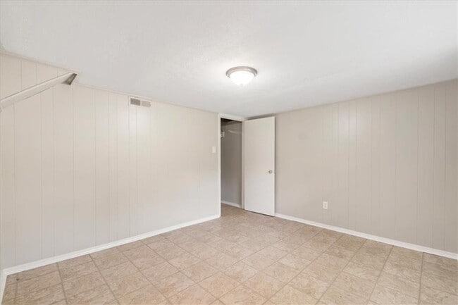 Building Photo - 5146 Bramblewood Dr