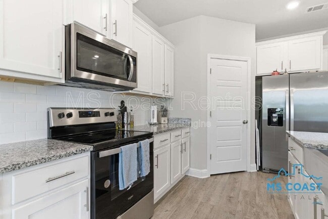 Building Photo - 5159 Fairbury Way