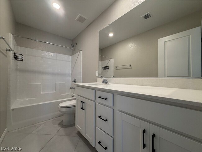 Building Photo - 2283 Teatro Ave