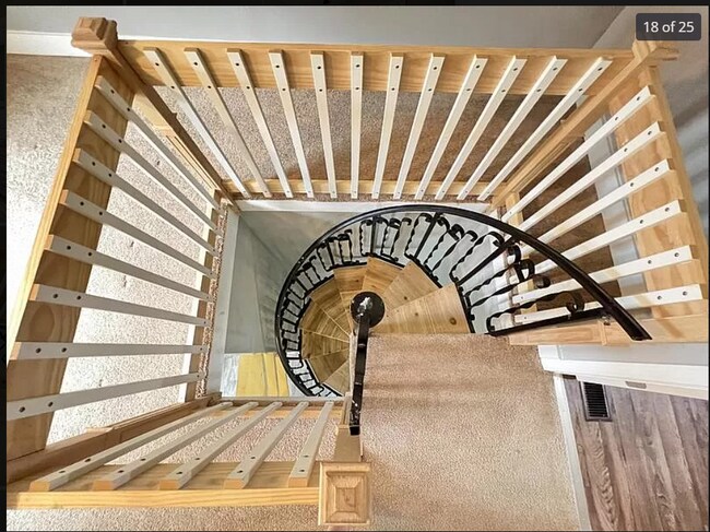 Building Photo - 829 10th St SW