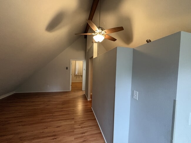 Building Photo - 141 E Fairfield Ct