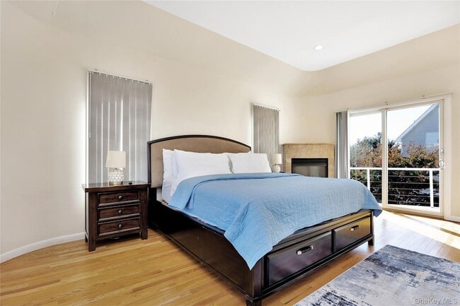 Building Photo - 54 Matlock St