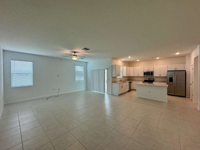 Building Photo - 10347 Honey Hammock Wy