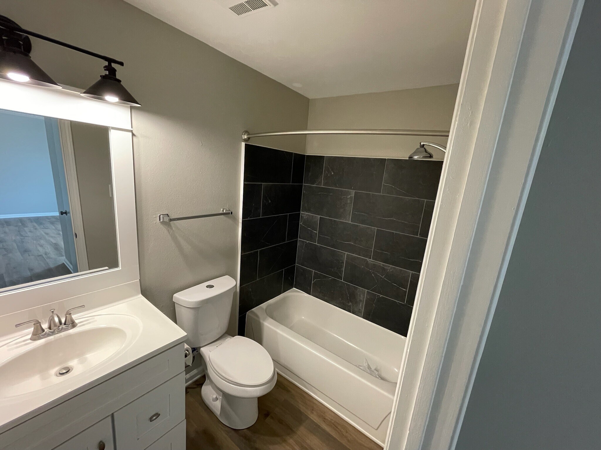 Bathroom - 813 Hammond Manor Dr
