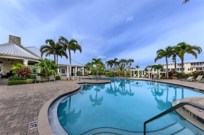 Building Photo - 10300 Tarpon Landings Terrace