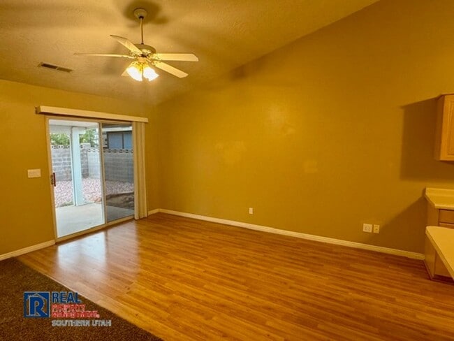 Building Photo - 4 Bedroom Home