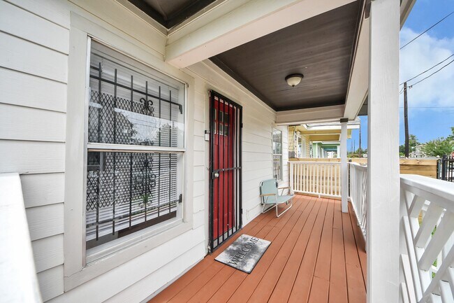 Building Photo - 4415 Hershe St