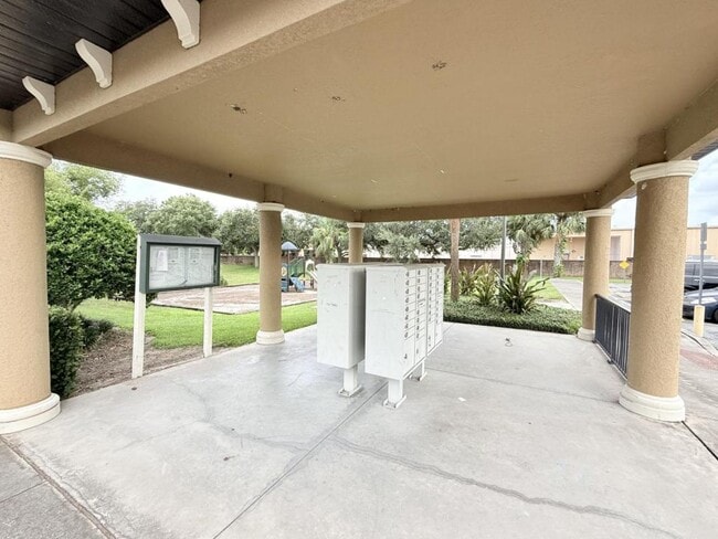 Building Photo - 2327 Aloha Bay Ct
