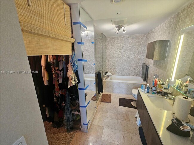 Building Photo - 68 SE 6th St