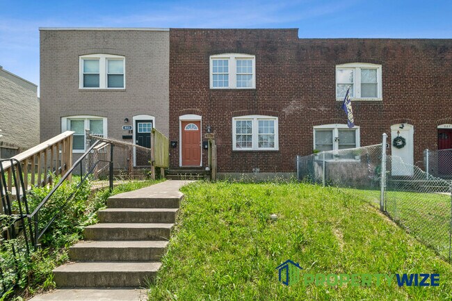 Building Photo - 811 Stoll St