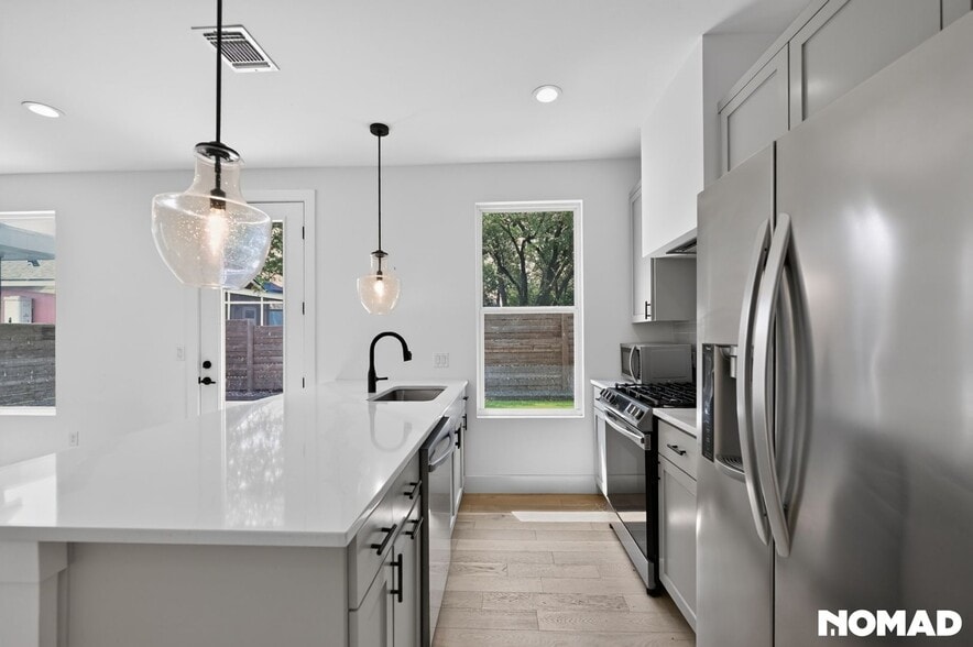 Building Photo - 3417 Elija St