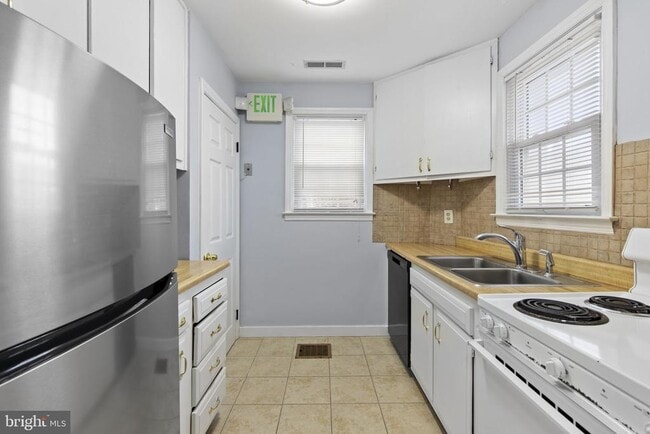 Building Photo - 2224 Old Emmorton Rd