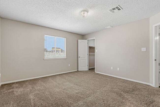 Building Photo - 14160 Lasso Rock Dr