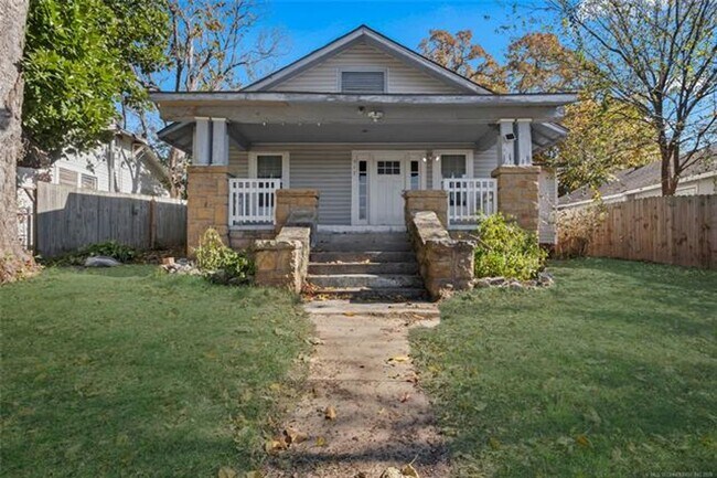 Building Photo - Step into this updated 4-bedroom, 2-bath home ideally situated in the heart of Sand Springs.