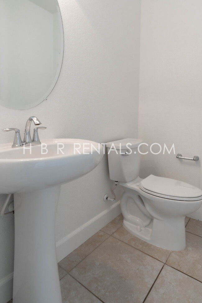 Building Photo - EXCLUSIVE ELLIS HOME For Rent in Tracy - o...