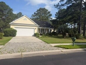Building Photo - 120 Muirfield Dr