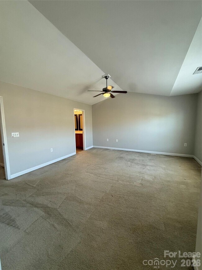 Building Photo - 5675 Stafford Rd