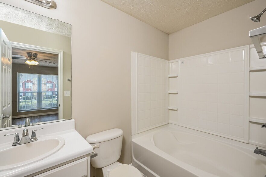 Building Photo - 3915 Waldrop Ln