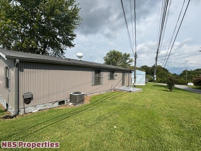 Building Photo - 3023 Bryan Rd