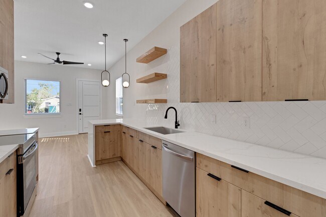 Building Photo - 7962 Ethel St