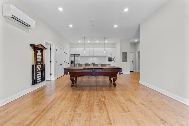 Building Photo - 234 Greene St