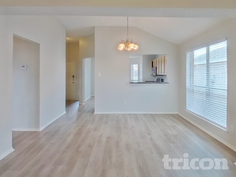 Building Photo - 10221 Dallam Ln