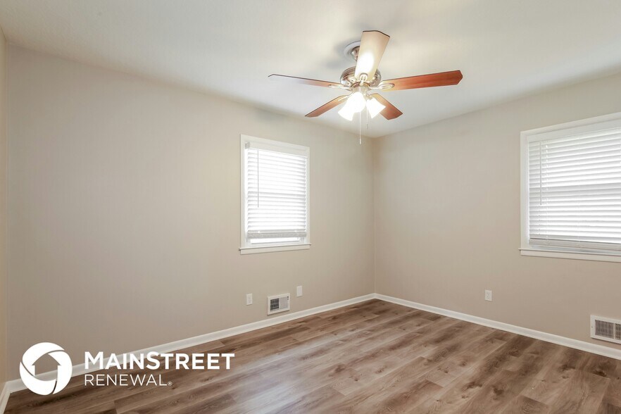 Building Photo - 14605 East 37th St S