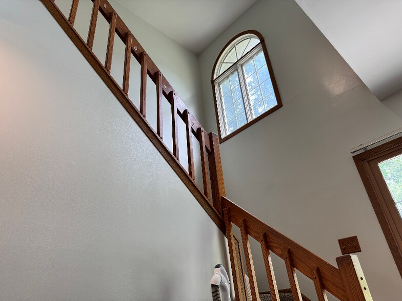 Building Photo - 1407 Oak Leaf Ln