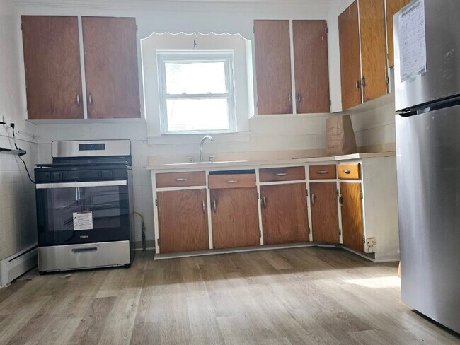 Building Photo - 409 Jackson Ave
